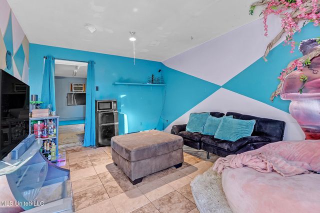 8524 Farmington Cove, Southaven, MS 38671