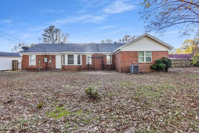 8524 Farmington Cove, Southaven, MS 38671