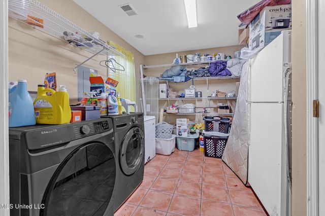 8524 Farmington Cove, Southaven, MS 38671