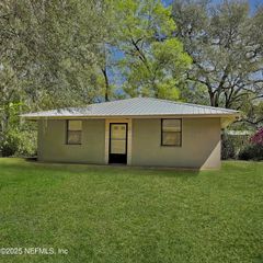 100 HUGH Avenue, Interlachen, FL 32148