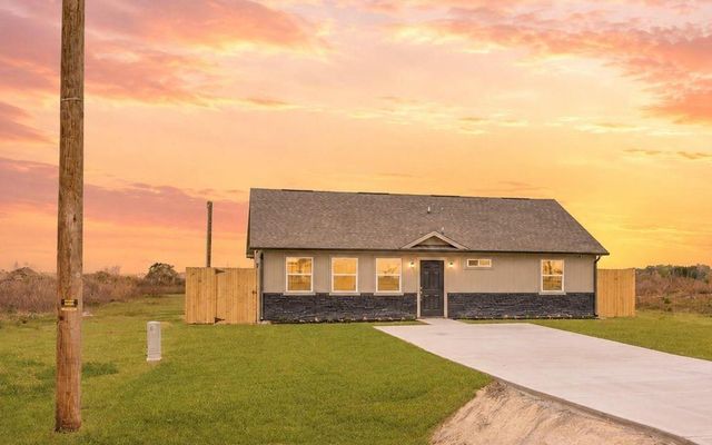 2221 Road 591501, Cleveland, TX 77327