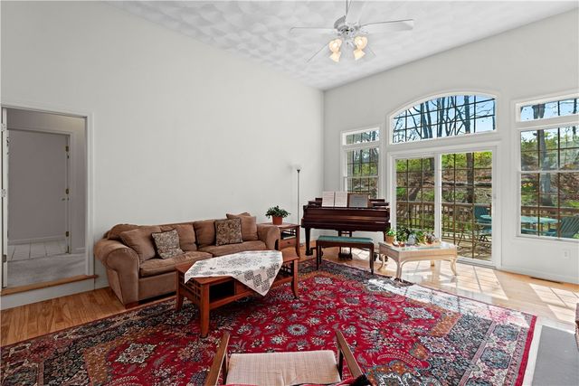 32 Trolley Lane, Westerly, RI 02891