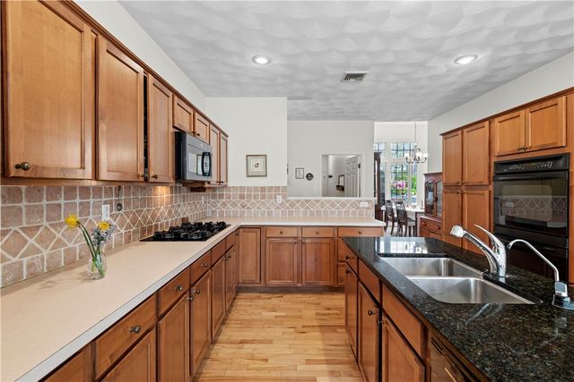32 Trolley Lane, Westerly, RI 02891