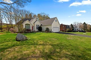 32 Trolley Lane, Westerly, RI 02891
