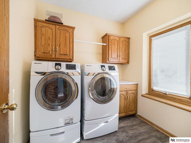 1942 N 151 Plaza, Omaha, NE 68154