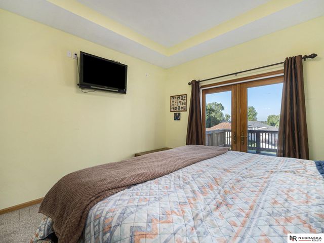 1942 N 151 Plaza, Omaha, NE 68154