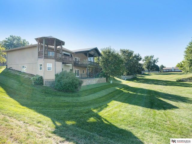 1942 N 151 Plaza, Omaha, NE 68154