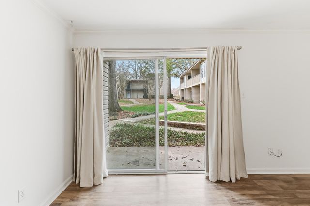 6734 Quail Hollow Ct Apt 1, Memphis, TN 38120