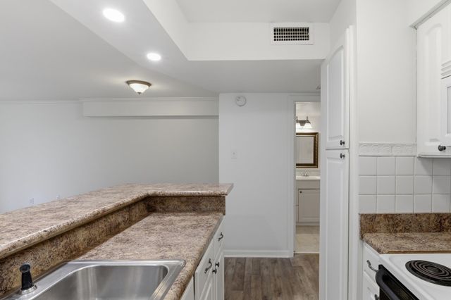 6734 Quail Hollow Ct Apt 1, Memphis, TN 38120