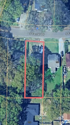 208 S center Drive, West Memphis, AR 72301