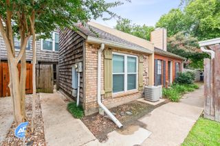 206 Long Plantation Boulevard Apt J, Lafayette, LA 70508