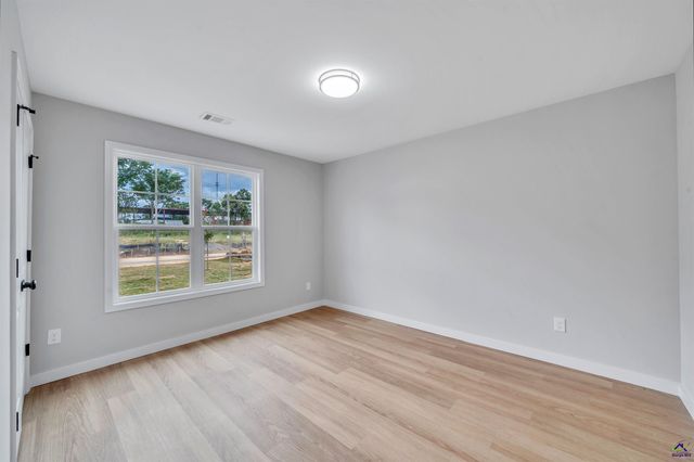 106 Early Drive, Byron, GA 31008