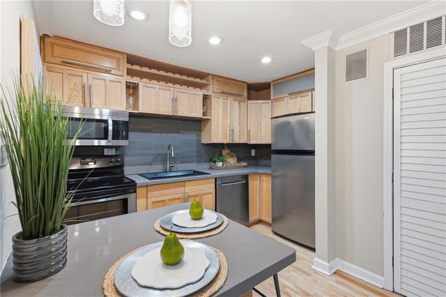 101 Alden Avenue NW F, Atlanta, GA 30309