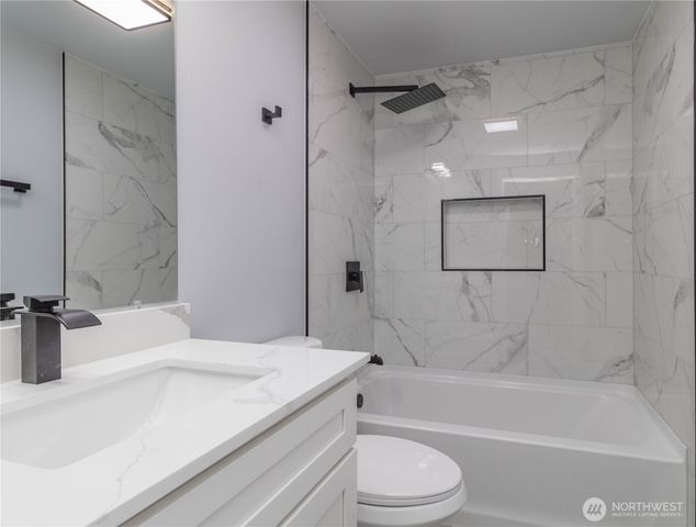 11244 10th Ave S, Seattle, WA 98168