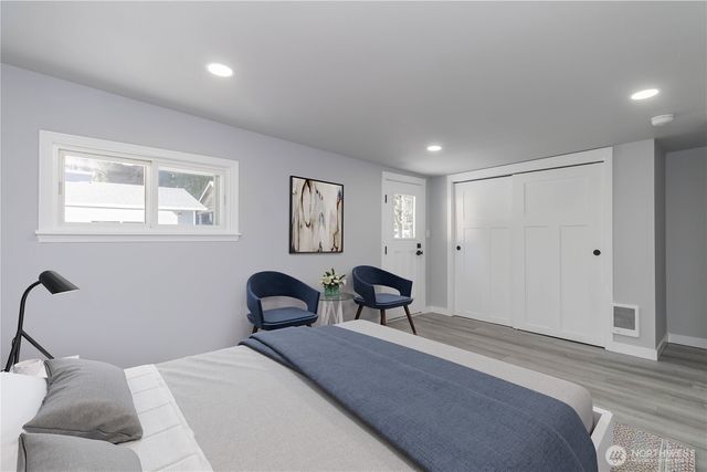 11244 10th Ave S, Seattle, WA 98168