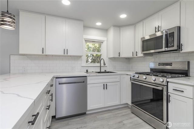 11244 10th Ave S, Seattle, WA 98168