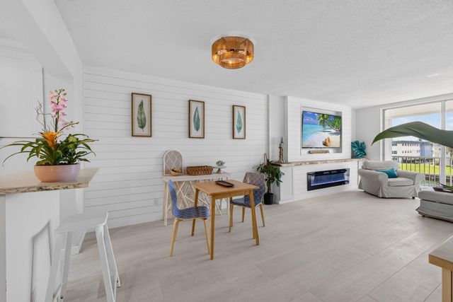 100 Paradise Harbour Boulevard 307, North Palm Beach, FL 33408