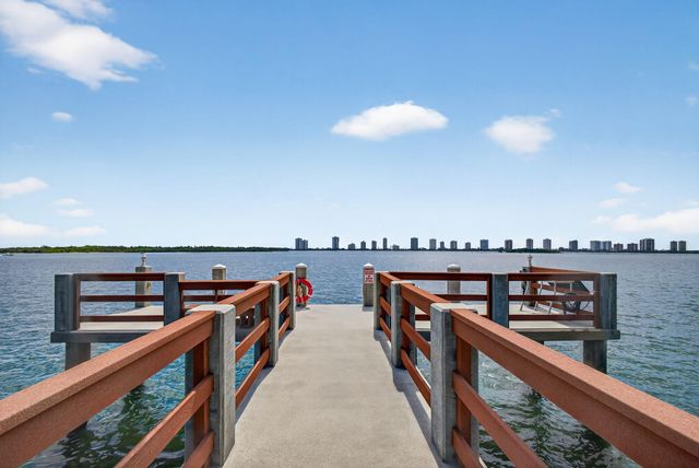 100 Paradise Harbour Boulevard 307, North Palm Beach, FL 33408