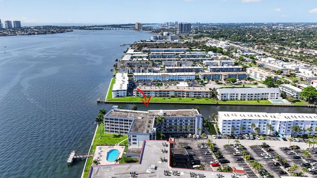 100 Paradise Harbour Boulevard 307, North Palm Beach, FL 33408