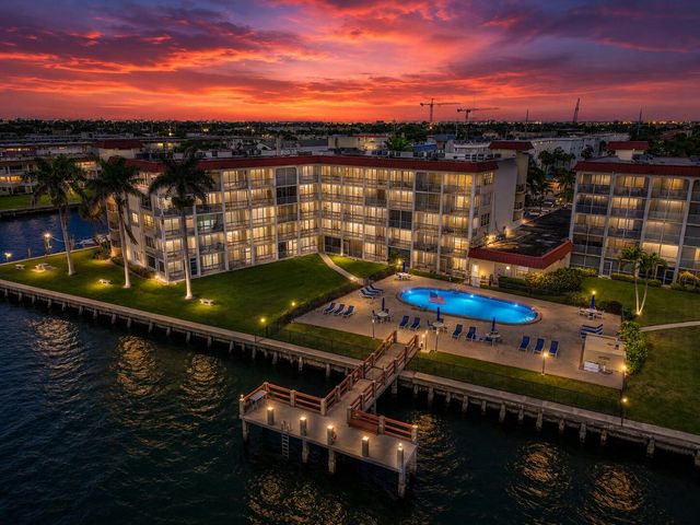 100 Paradise Harbour Boulevard 307, North Palm Beach, FL 33408