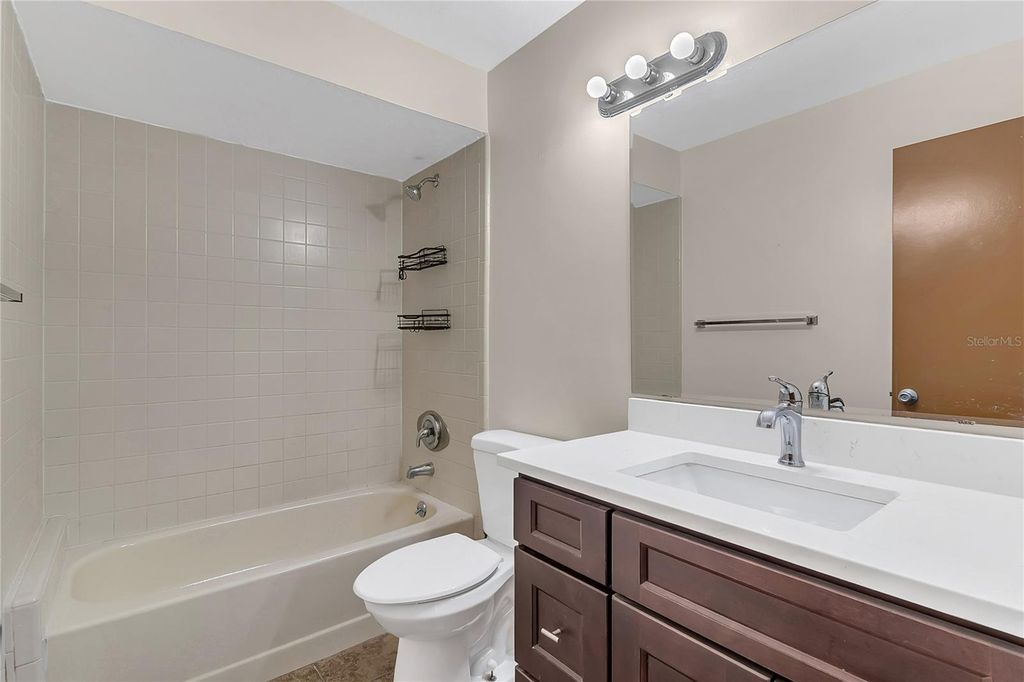 Image 19 of property listing at 7316 RADIANT CIRCLE, Orlando, FL 32810