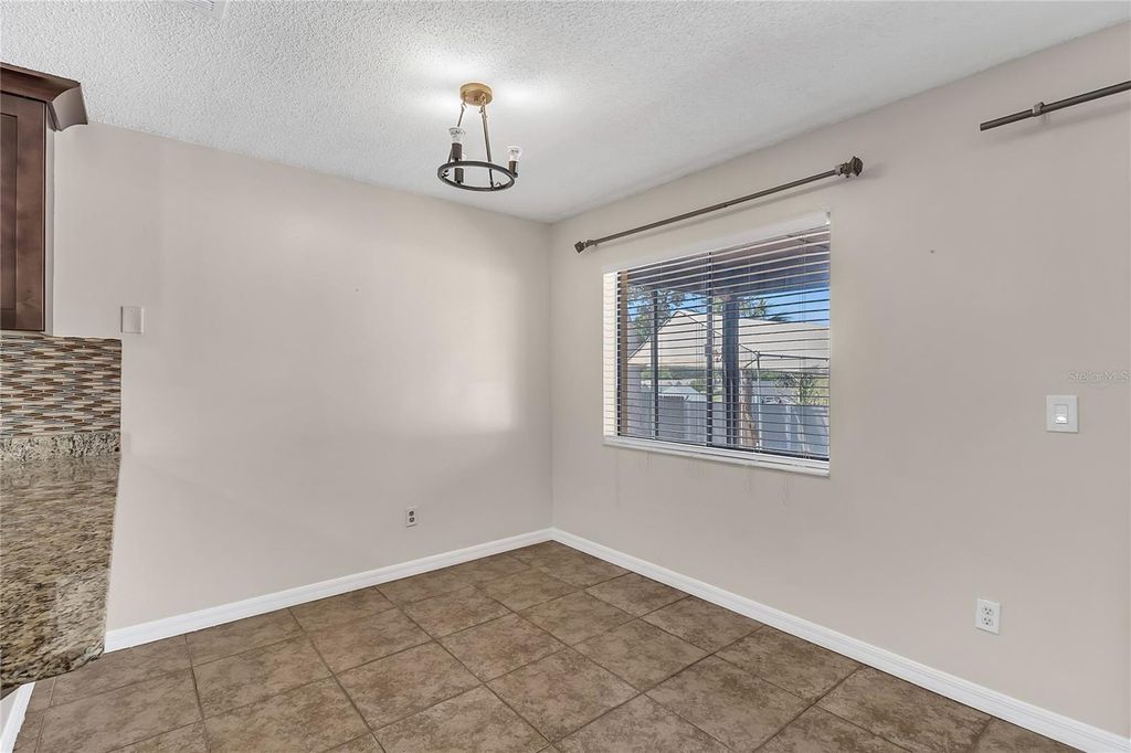 Image 8 of property listing at 7316 RADIANT CIRCLE, Orlando, FL 32810