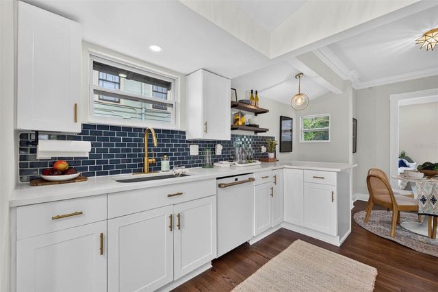 629 6TH AVENUE N, St Petersburg, FL 33701