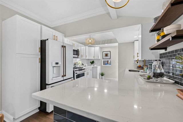 629 6TH AVENUE N, St Petersburg, FL 33701