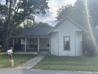 208 College St, Petersburg, TN 37144