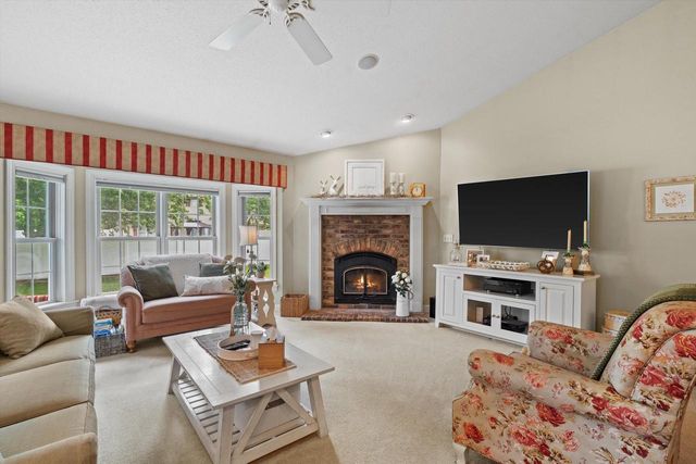 2525 Antoinette TRAIL, Racine, WI 53402