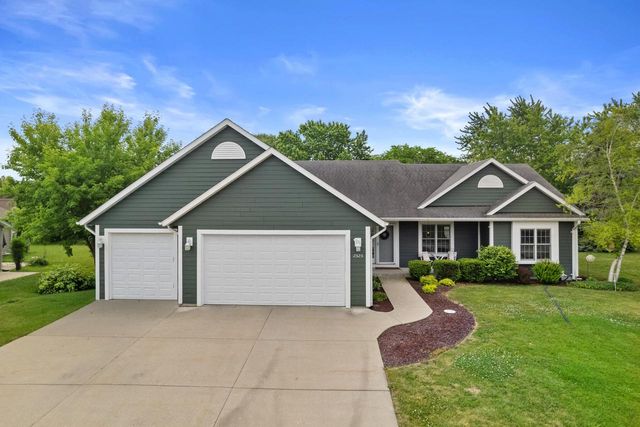 2525 Antoinette TRAIL, Racine, WI 53402
