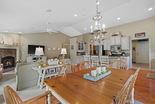 2525 Antoinette TRAIL, Racine, WI 53402