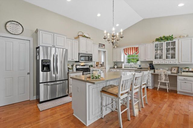 2525 Antoinette TRAIL, Racine, WI 53402
