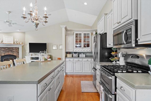 2525 Antoinette TRAIL, Racine, WI 53402