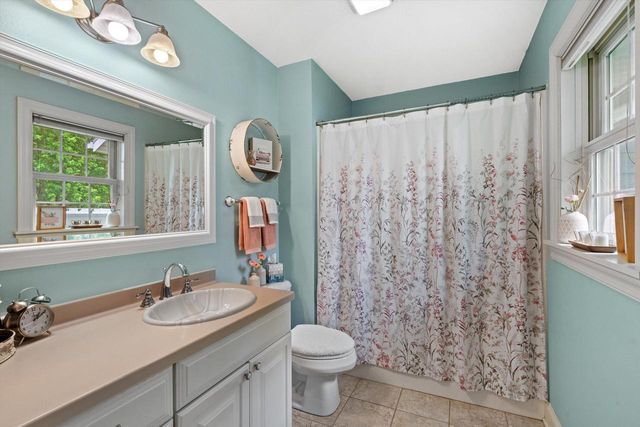 2525 Antoinette TRAIL, Racine, WI 53402