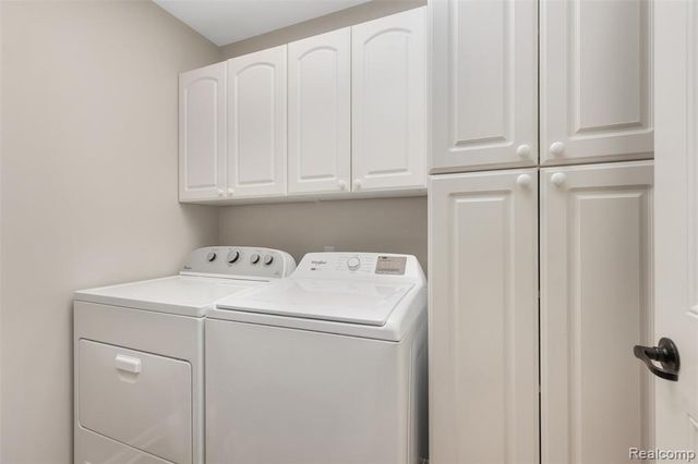 26167 Captains Landing, New Baltimore, MI 48051