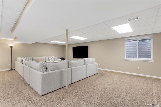 26167 Captains Landing, New Baltimore, MI 48051