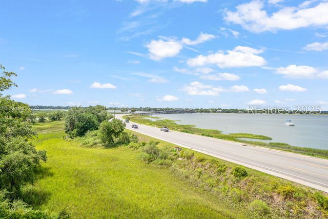 112 Whitehall Dr, Beaufort, SC 29907