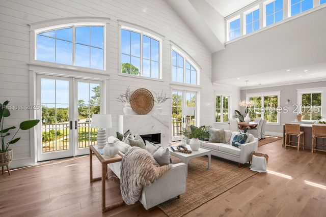 112 Whitehall Dr, Beaufort, SC 29907