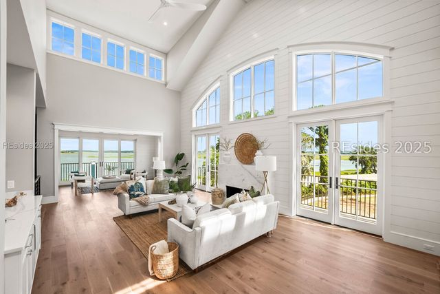 112 Whitehall Dr, Beaufort, SC 29907