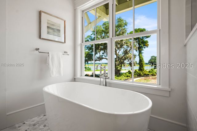 112 Whitehall Dr, Beaufort, SC 29907