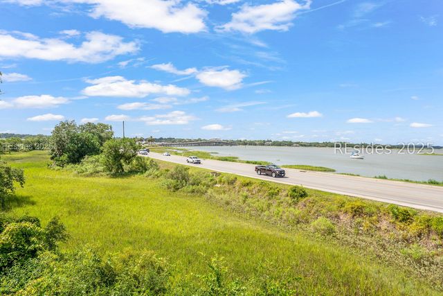 112 Whitehall Dr, Beaufort, SC 29907