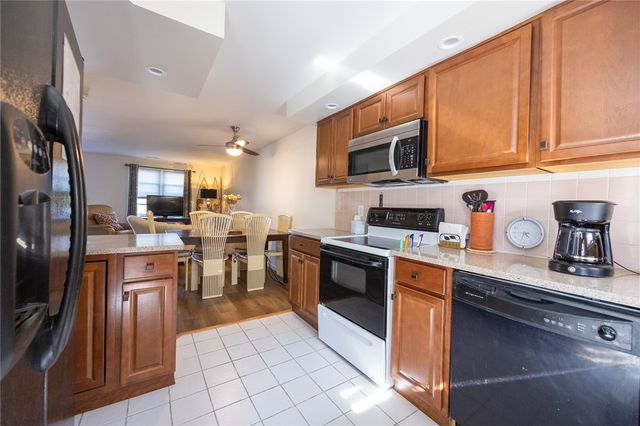 3399 Post Road 7, Warwick, RI 02886