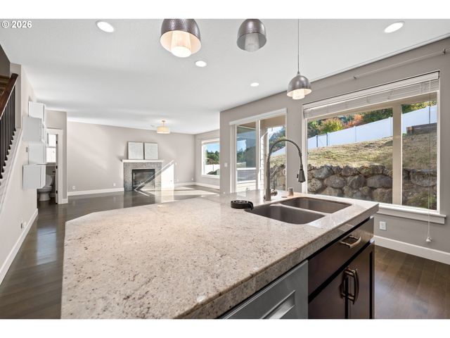 3246 39TH Ct, Washougal, WA 98671