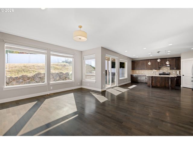 3246 39TH Ct, Washougal, WA 98671