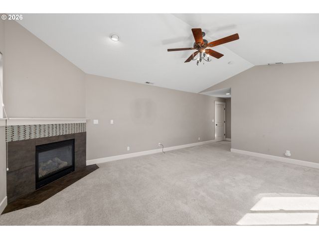 3246 39TH Ct, Washougal, WA 98671