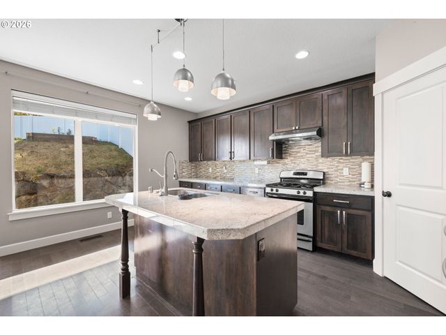 3246 39TH Ct, Washougal, WA 98671