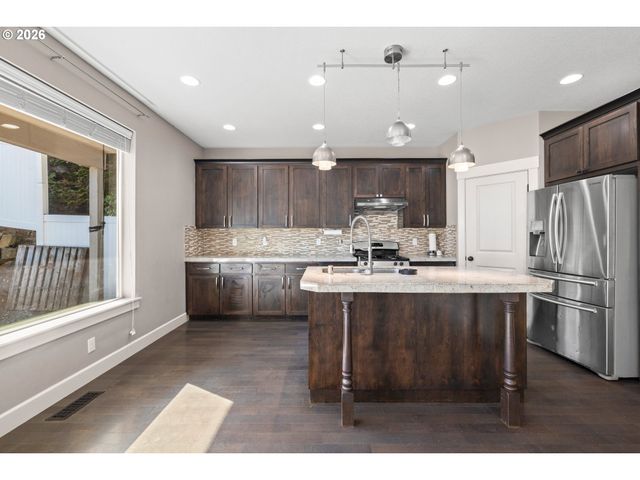 3246 39TH Ct, Washougal, WA 98671