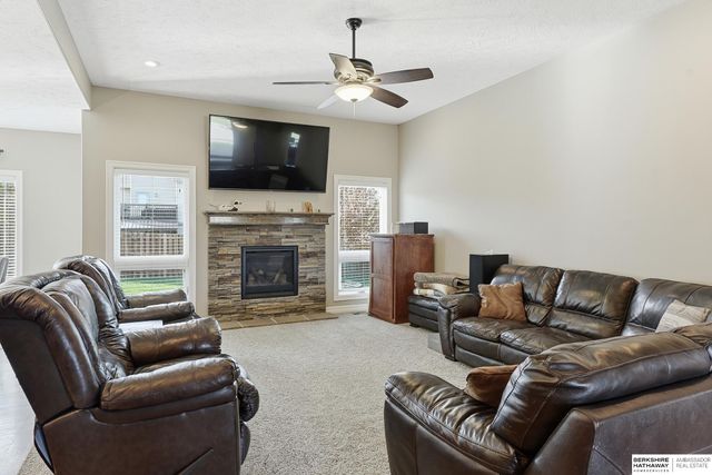 11514 S 109th Street, Papillion, NE 68046