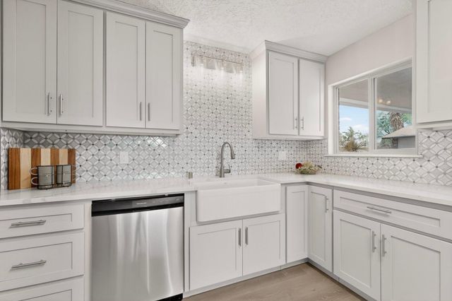 1305 Evelyn Court NE, Albuquerque, NM 87112